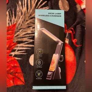 Desk Lamp NIB NWT Wireless Charger